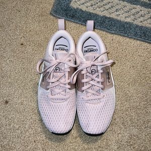 Hardly worn perfect condition Nike running shoes